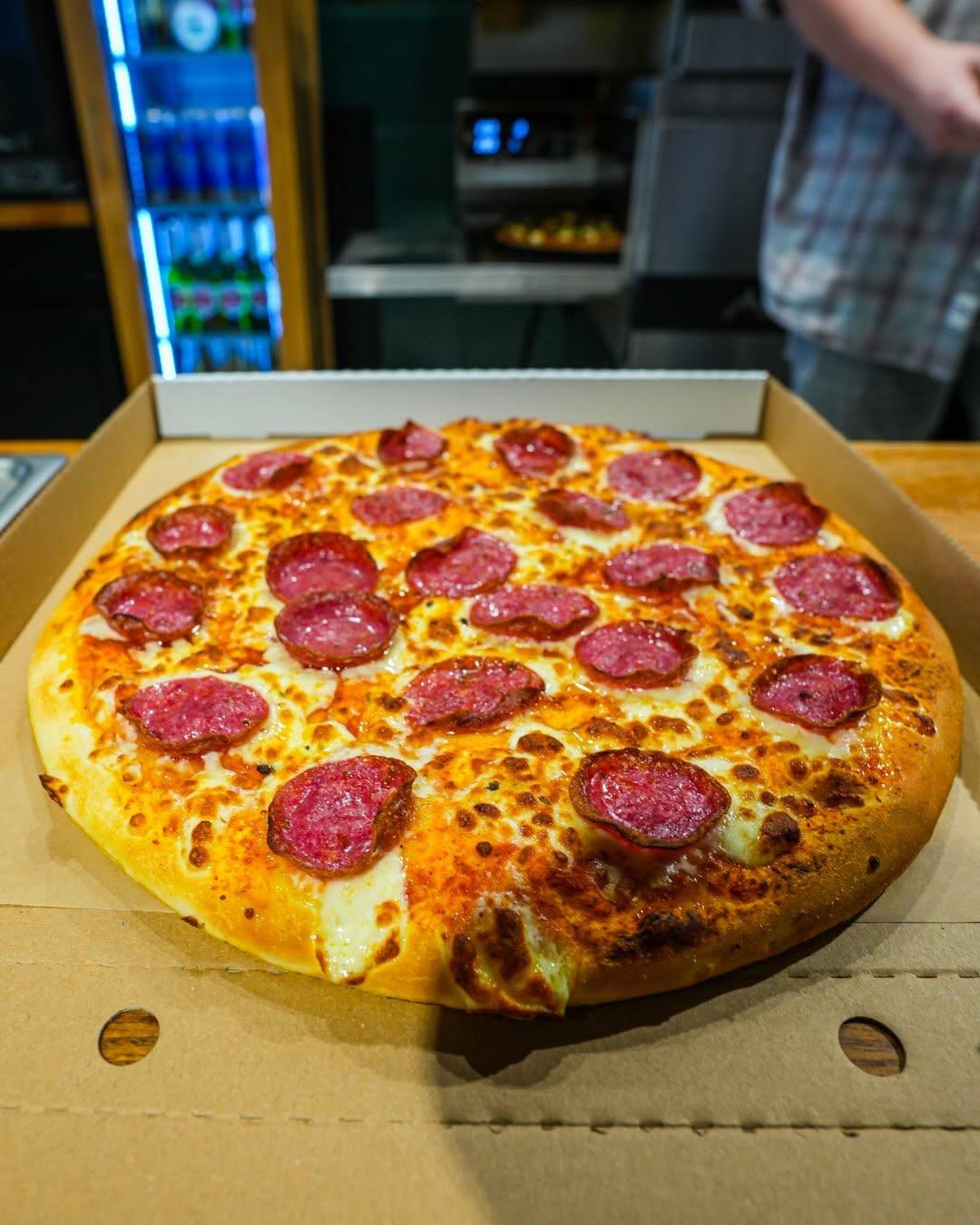 Cała pizza