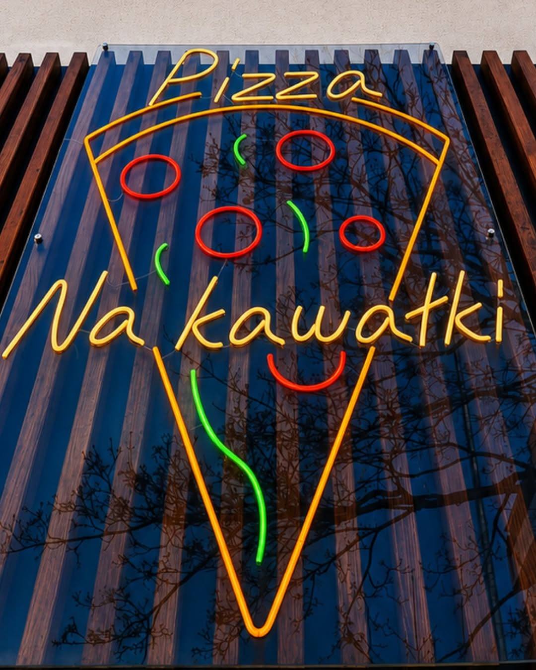 Neon prowadzi do pizzy