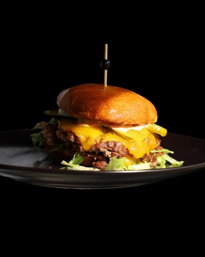 Smash burgery z wyraźnym charakterem